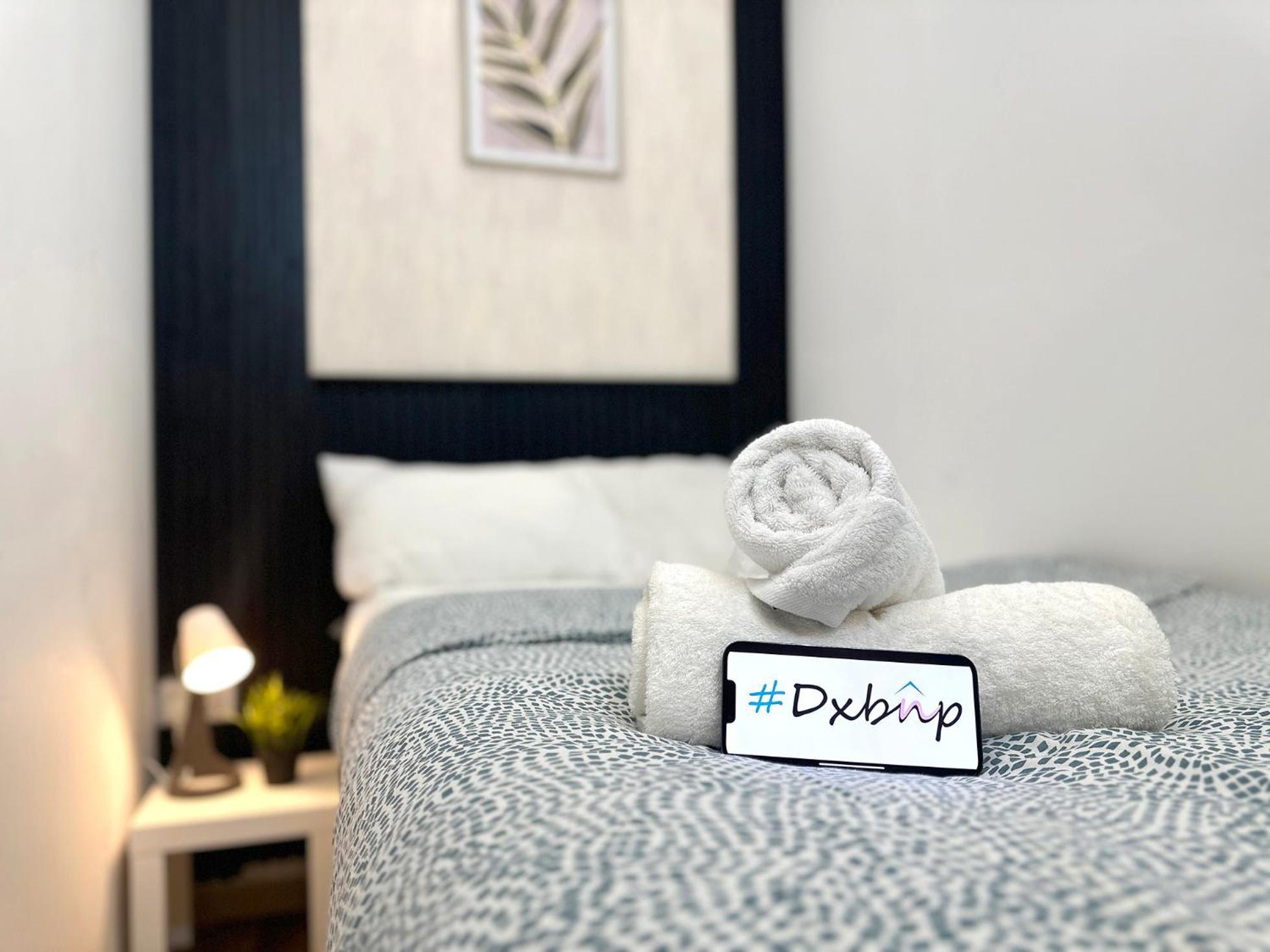 Nomad Partition Room In Barsha Heights 3 Mins To Icm Metro Dubai Exterior photo